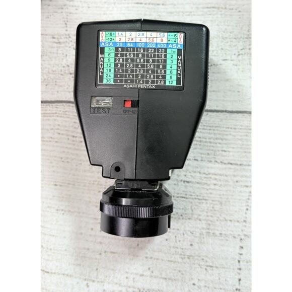 Nikon F Eye Level Silver 35mm SLR Film Camera Japan with Accessories UNTESTED - Picture 13 of 16